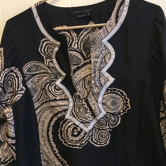 BCBG‎ MAXAZRIA 100% SILK BLACK AND CREAM TOP. - Picture 6 of 7